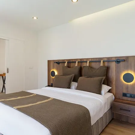 Nixie & - Adult Only 5*