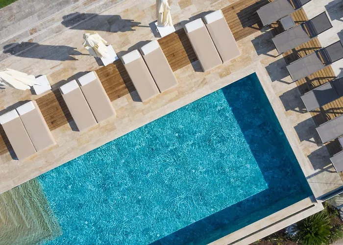 Nixie & - Adult Only