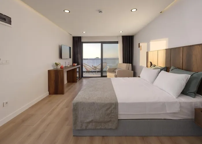 Nixie & - Adult Only