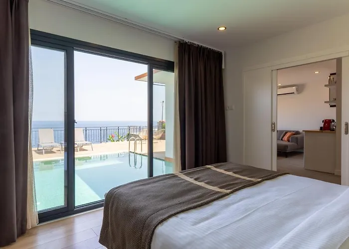 Nixie & - Adult Only يالِكافاك