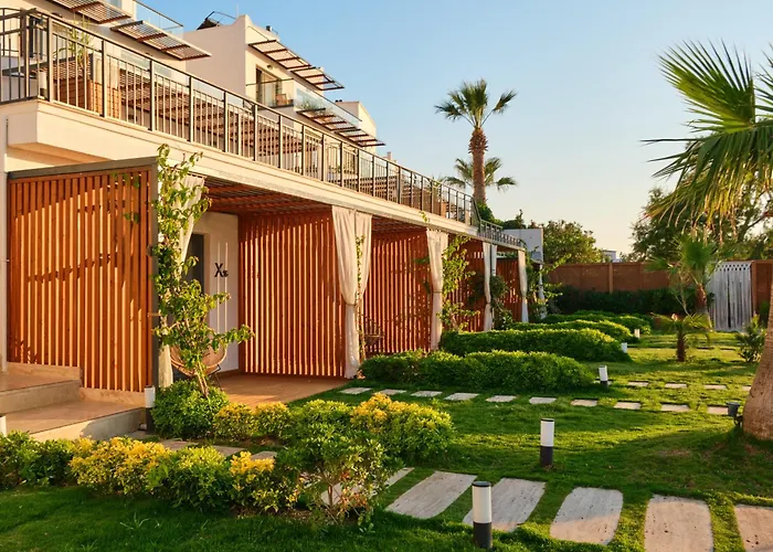 Nixie & - Adult Only 5* يالِكافاك